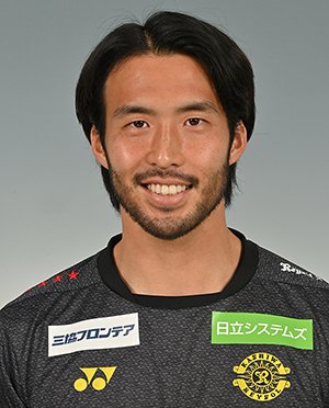 Trung vệ Tomoya Inukai của Kashima Antlers
