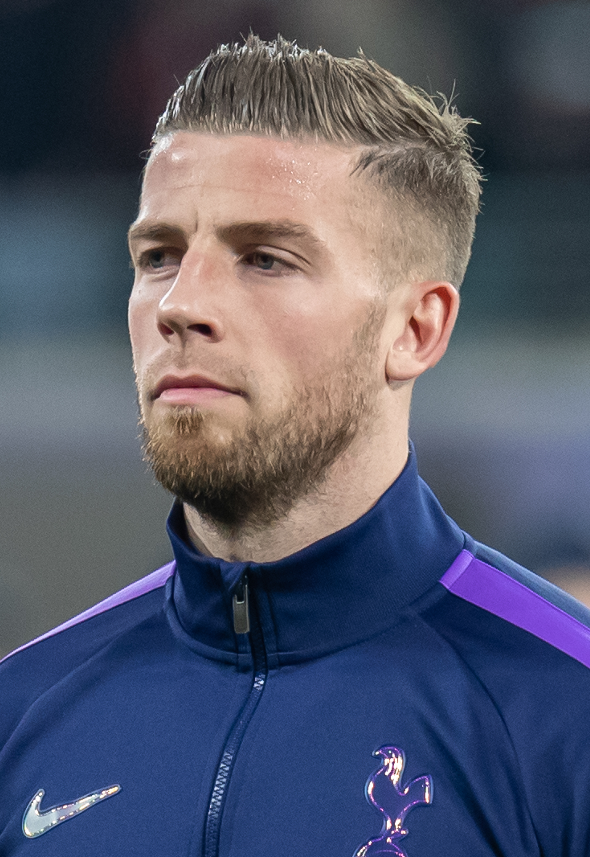 Toby Alderweireld thi đấu cho Tottenham Hotspur
