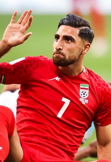Alireza Jahanbakhsh thi đấu cho đội tuyển Iran