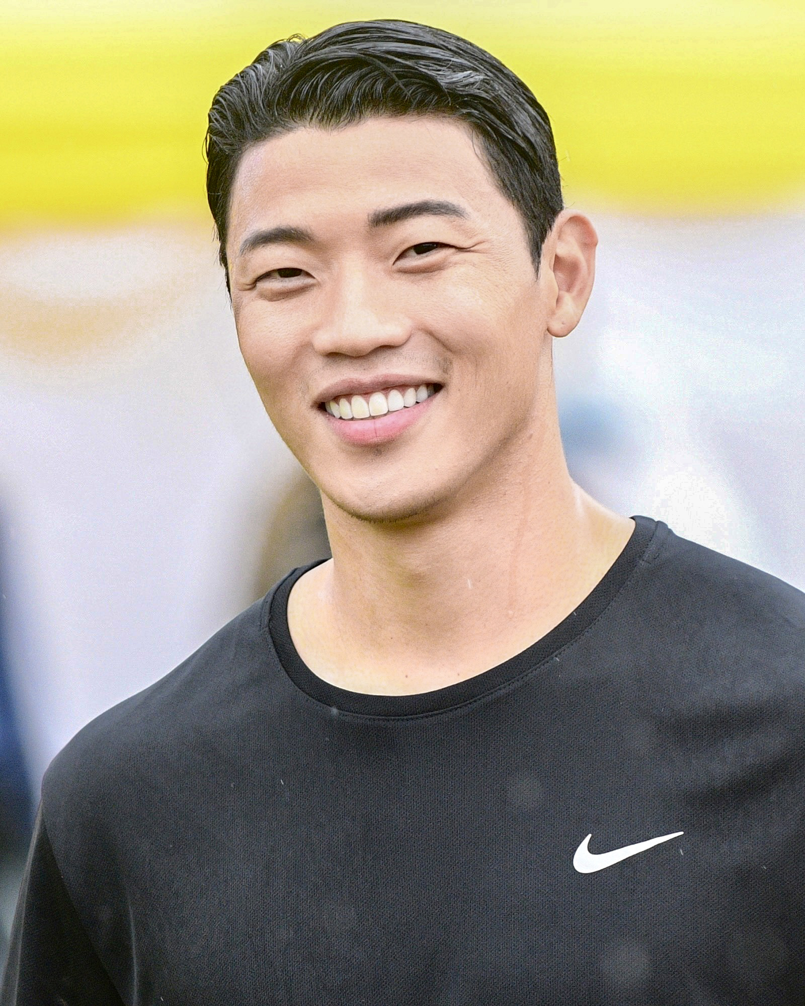 Hwang Hee-chan trong màu áo Wolves