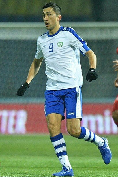 Odil Ahmedov trong màu áo đội tuyển Uzbekistan
