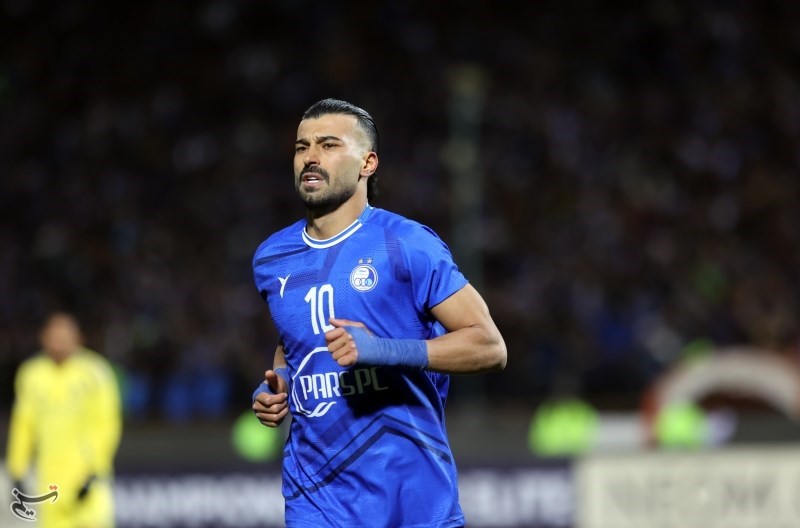 Ramin Rezaeian trong một trận đấu