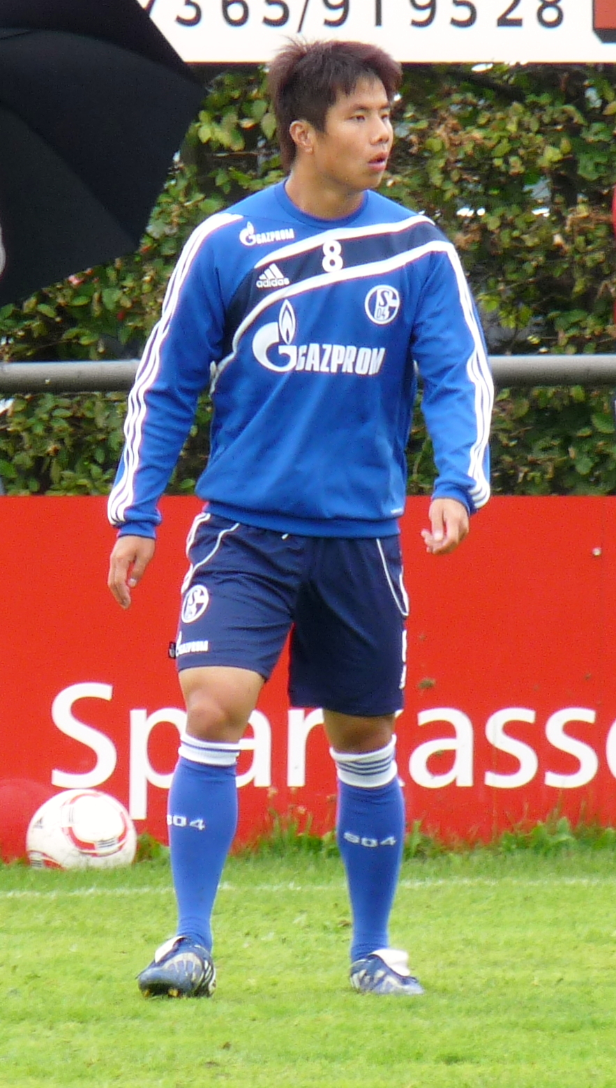 Tiền vệ Hao Junmin