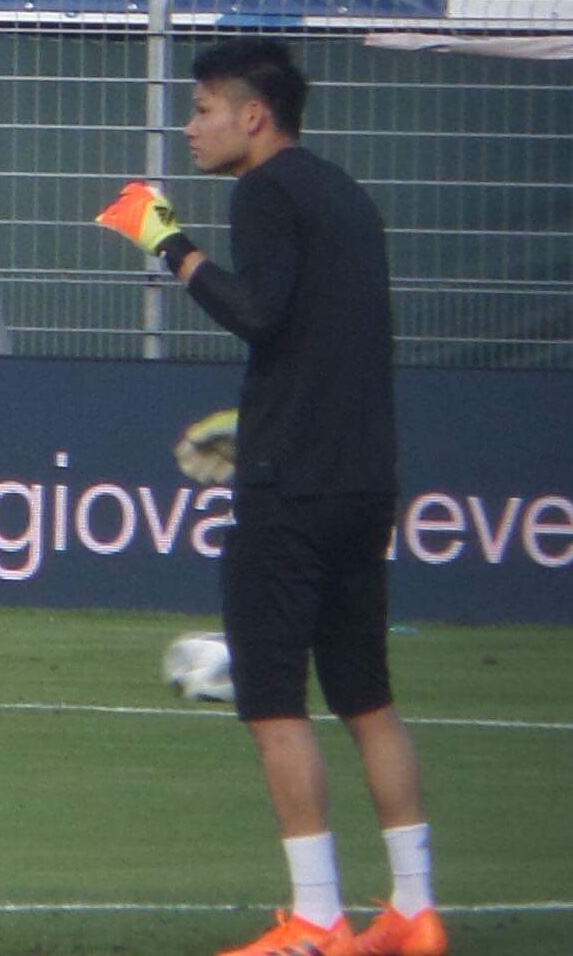 Thủ môn Kosuke Nakamura