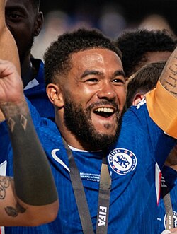 Reece James trong màu áo Chelsea