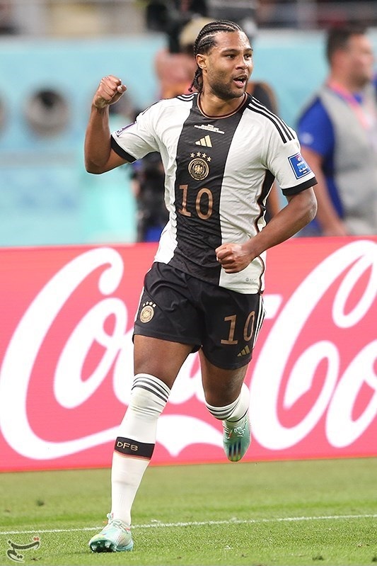 Serge Gnabry trong màu áo đội tuyển Đức