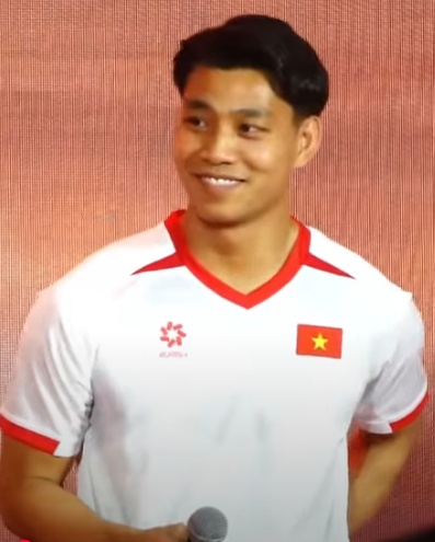 Vũ Văn Thanh trong màu áo đội tuyển