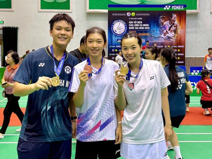 Tay vợt Amirul Akmal