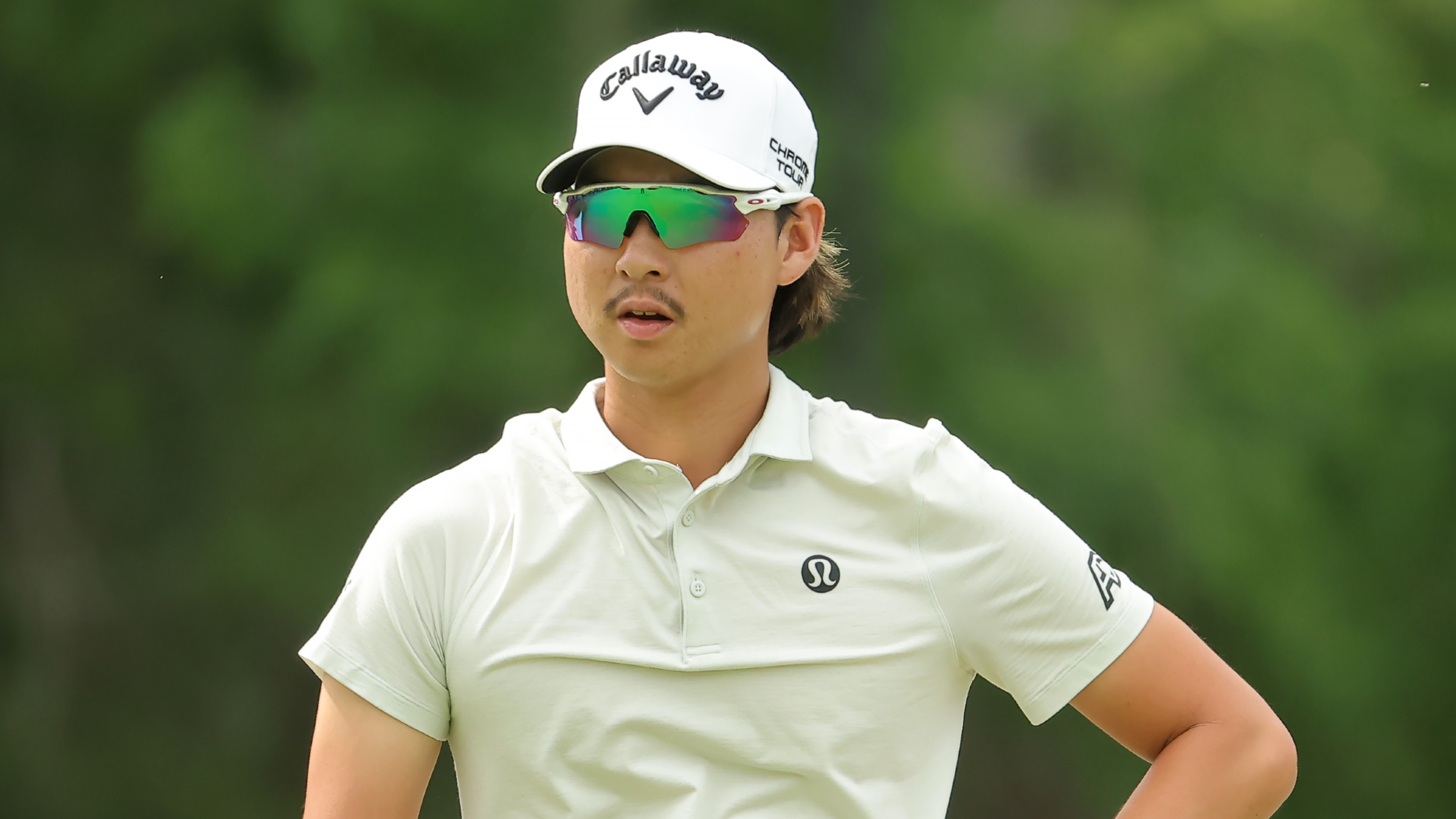 Min Woo Lee – Phong cách đậm chất nghệ sĩ