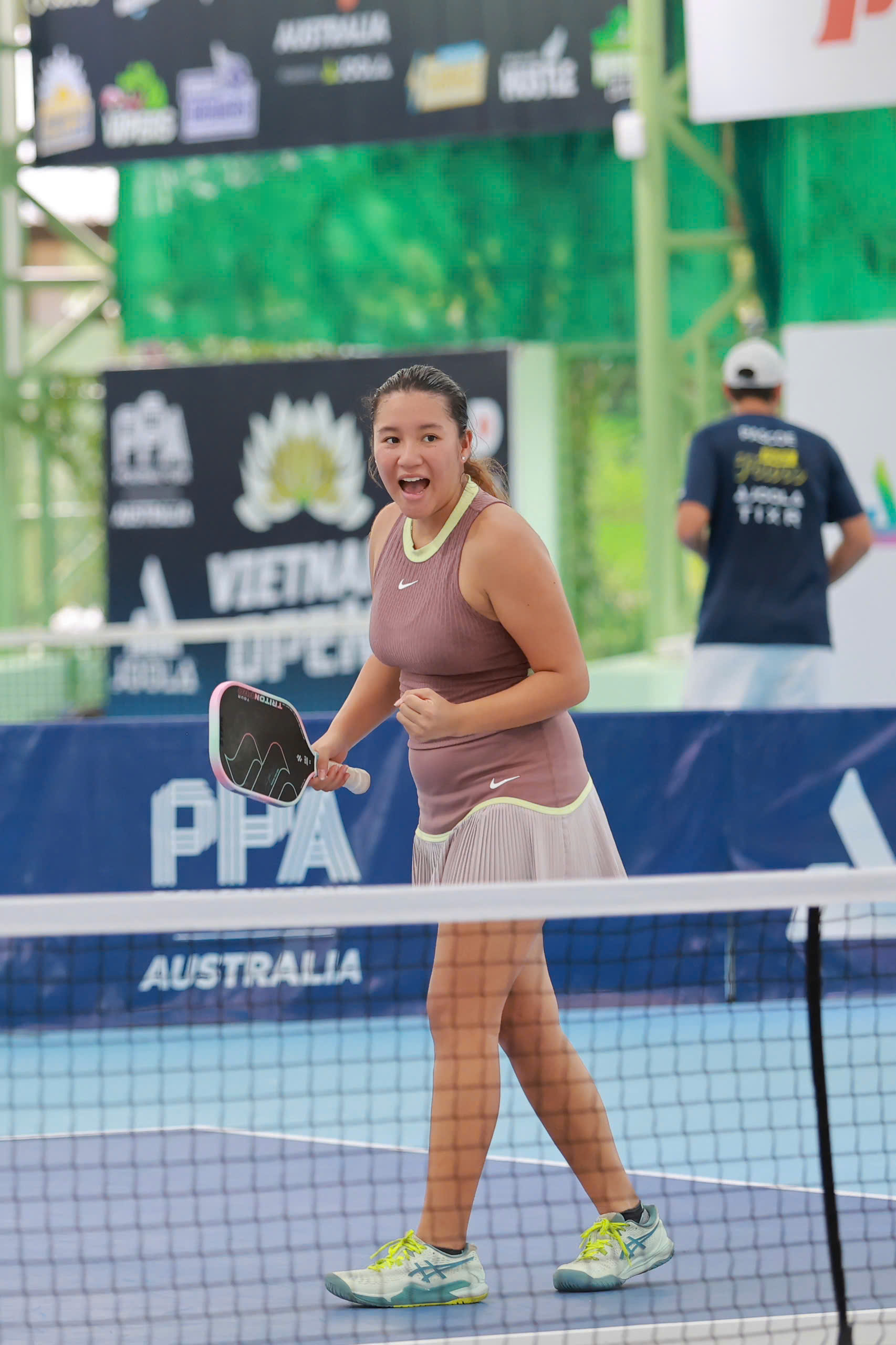 Sophia Huỳnh Trần Ngọc Nhi chơi Pickleball