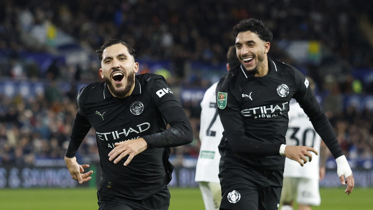 Sức mạnh của nhà ĐKVĐ Premier League Man City