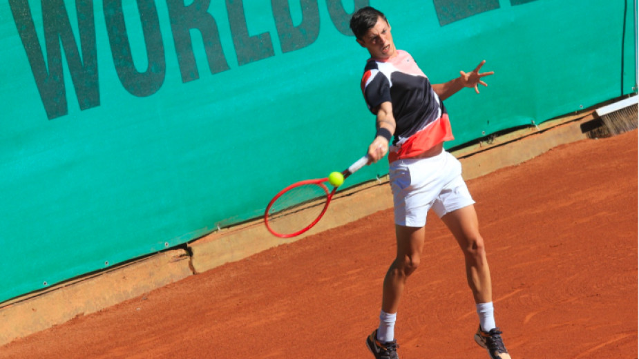 Tay vợt Alexandar Lazarov