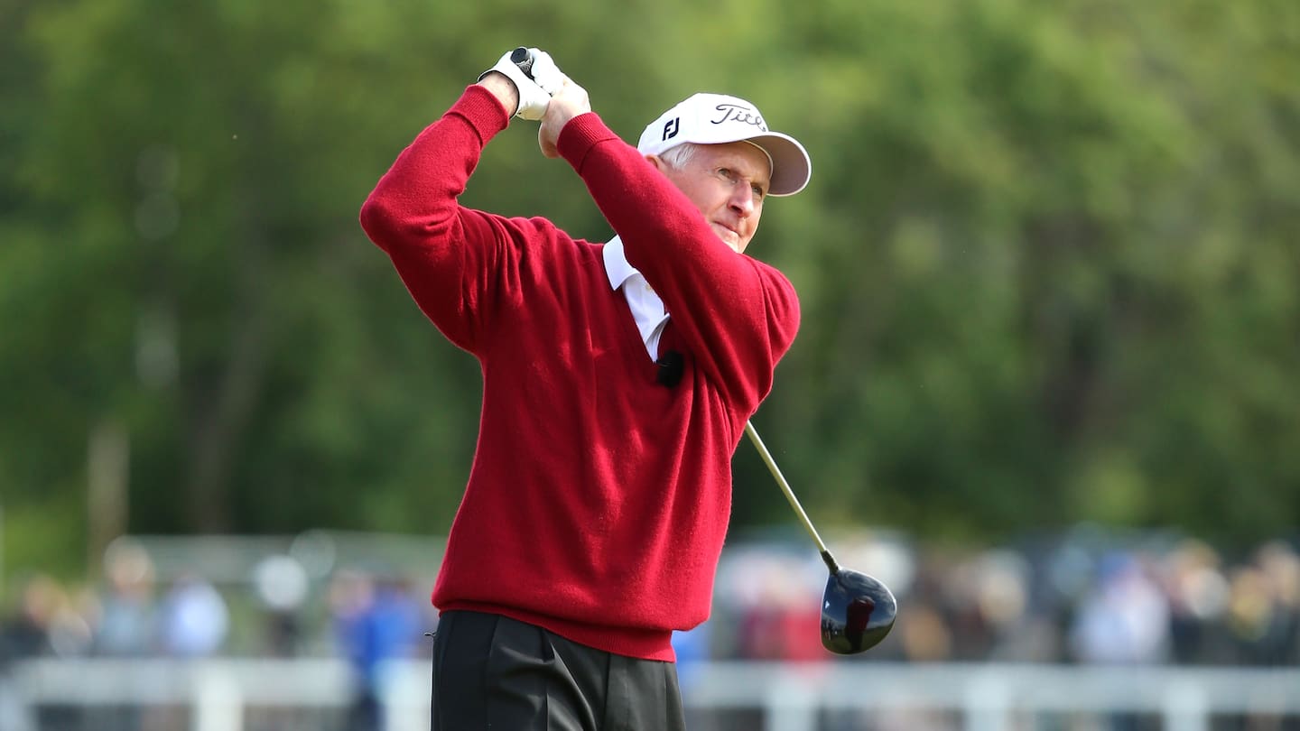 Huyền thoại golf Sir Bob Charles