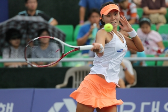 Jang Su-jeong, tay vợt nữ hàng đầu Hàn Quốc