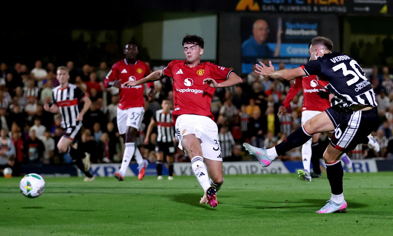 Thất bại của Man Utd trước Grimsby Town