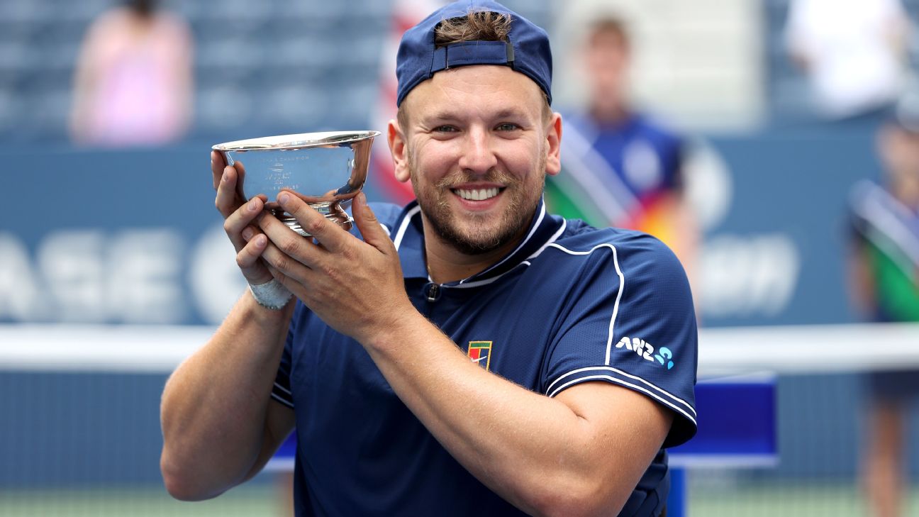 Dylan Alcott ăn mừng chiến thắng